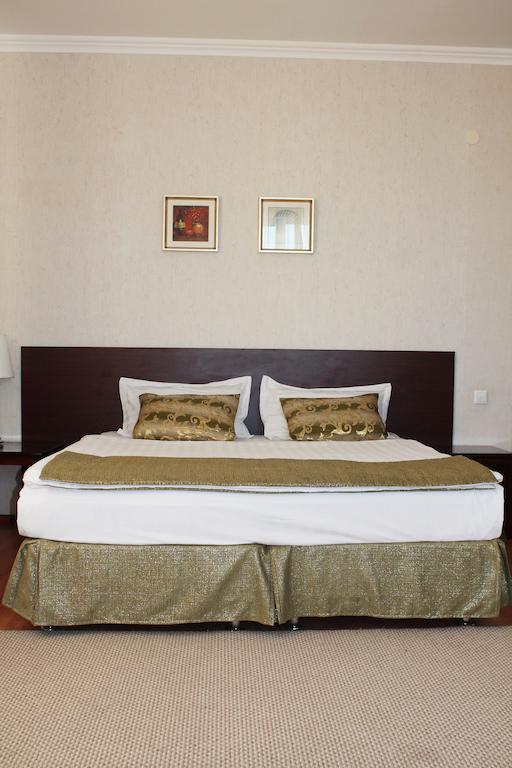 San Marino Hotel Astana Quarto foto
